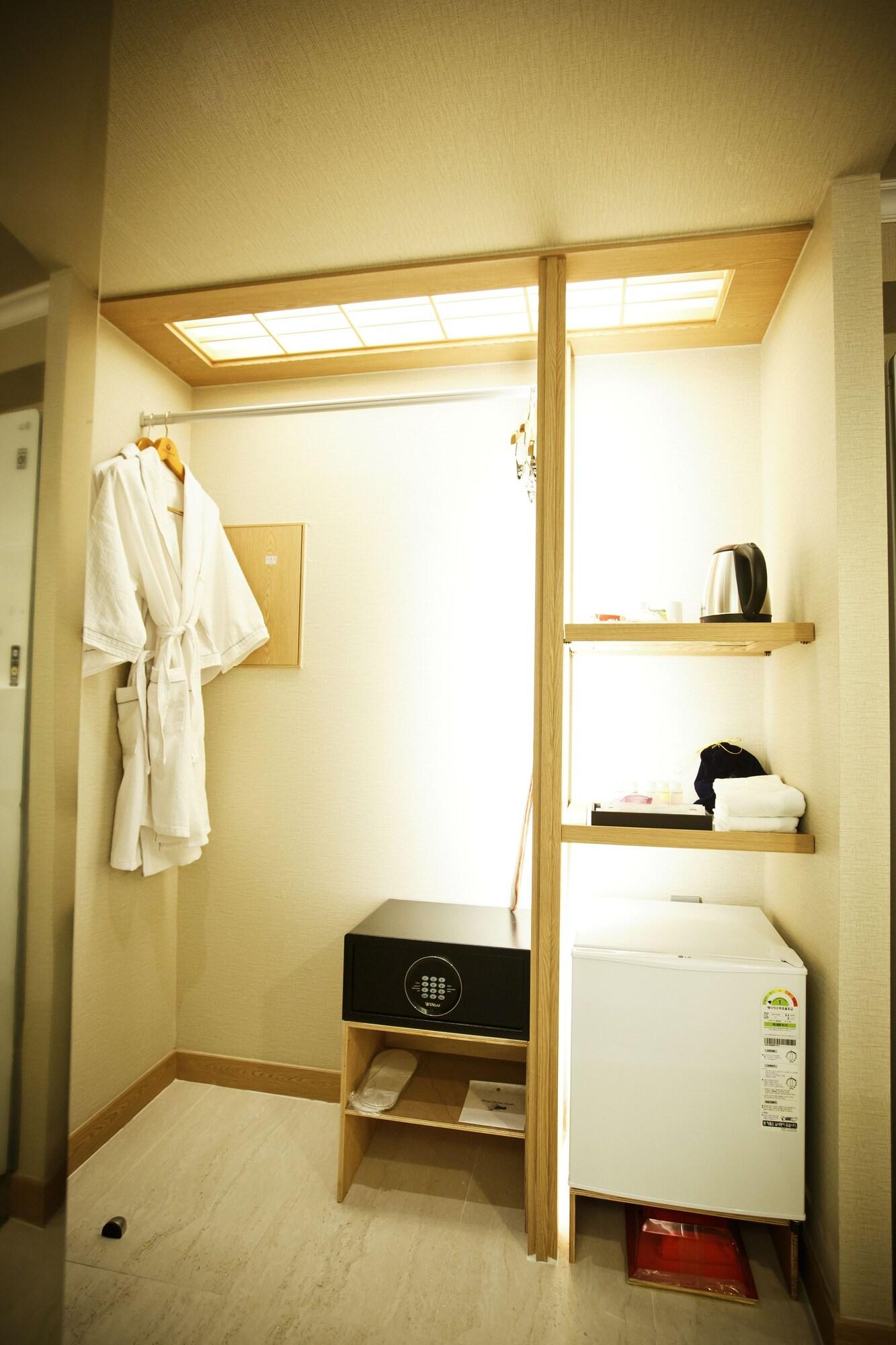 Ariana Hotel Daegu Exterior photo